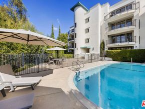 441 S Barrington Avenue 311, Los Angeles CA 90049