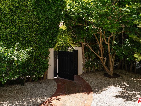 1130 Sierra Alta Way, Los Angeles CA 90069