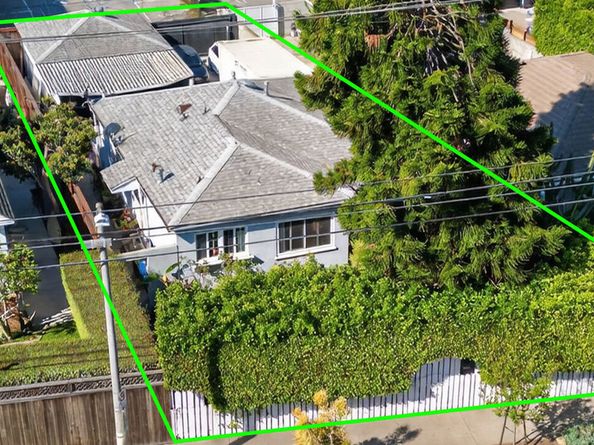 2563 Walnut Avenue, Venice CA 90291