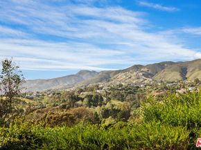 29221 Heathercliff Road 13, Malibu CA 90265