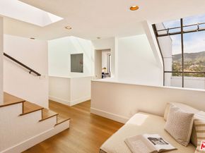 29221 Heathercliff Road 13, Malibu CA 90265