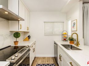 8025 Redlands Street 13, Playa Del Rey CA 90293
