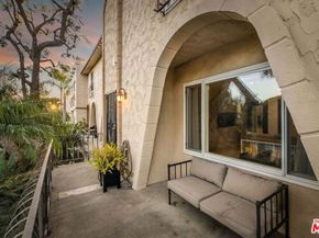 8025 Redlands Street 13, Playa Del Rey CA 90293