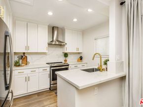 8025 Redlands Street 13, Playa Del Rey CA 90293