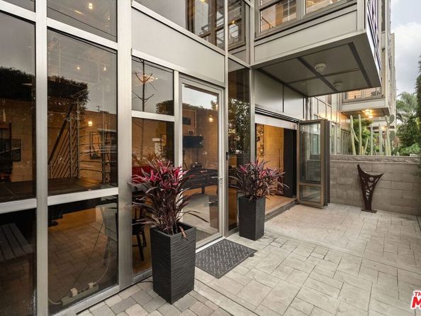 3240 Casitas Avenue, Los Angeles CA 90039