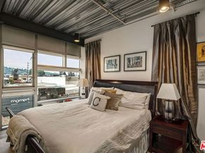 3240 Casitas Avenue, Los Angeles CA 90039