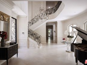 1160 Chantilly Road, Los Angeles CA 90077