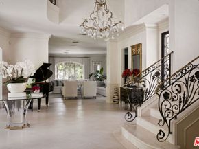 1160 Chantilly Road, Los Angeles CA 90077