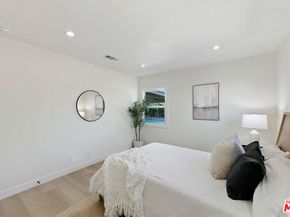 8915 Odessa Avenue, North Hills CA 91343