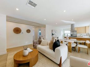 8915 Odessa Avenue, North Hills CA 91343