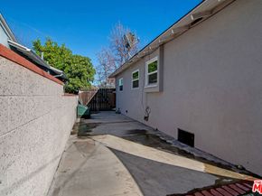 5835 Radford Avenue, Valley Village CA 91607