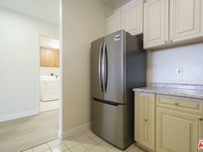 625 S Berendo Street 209, Los Angeles CA 90005