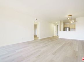 625 S Berendo Street 209, Los Angeles CA 90005