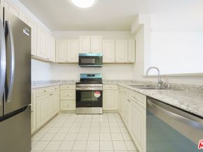 625 S Berendo Street 209, Los Angeles CA 90005