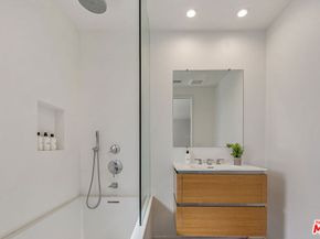 2612 Carman Crest Drive, Los Angeles CA 90068