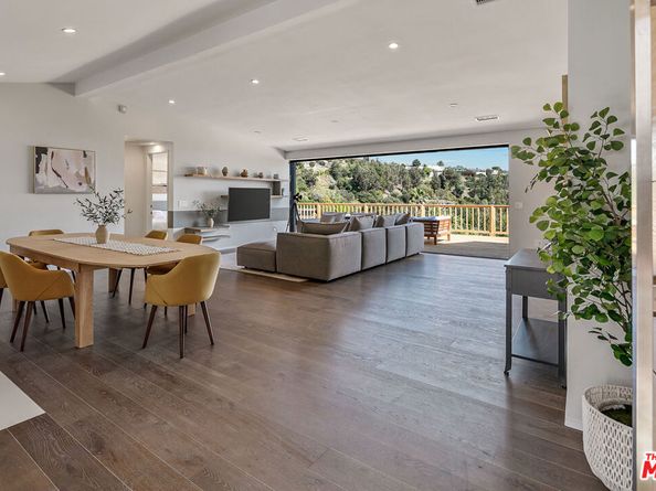 2612 Carman Crest Drive, Los Angeles CA 90068