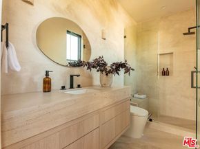 517 N Edinburgh Avenue, Los Angeles CA 90048