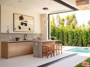 517 N Edinburgh Avenue, Los Angeles CA 90048