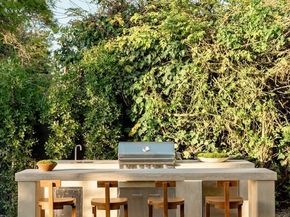 517 N Edinburgh Avenue, Los Angeles CA 90048