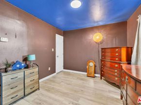 916 E 68th Street, Inglewood CA 90302