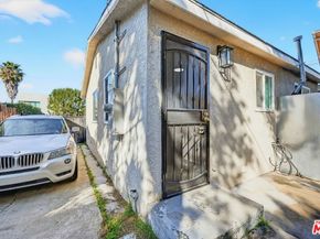 916 E 68th Street, Inglewood CA 90302