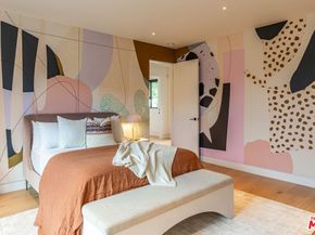 9455 Eden Drive, Beverly Hills CA 90210