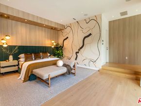 9455 Eden Drive, Beverly Hills CA 90210