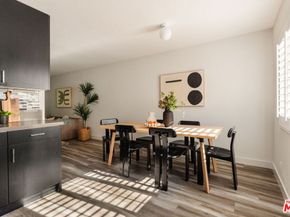 9405 Via Yolanda, Burbank CA 91504