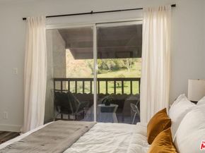 9405 Via Yolanda, Burbank CA 91504