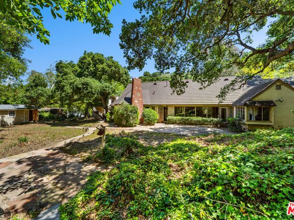 16055 Woodvale Road, Encino CA 91436