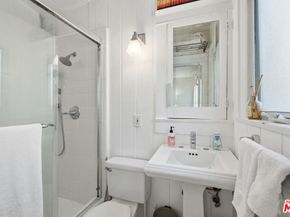 43 Dudley Avenue, Venice CA 90291