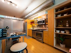 1111 S Grand Avenue 605, Los Angeles CA 90015