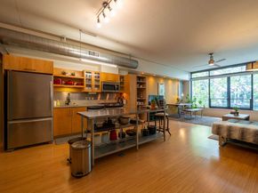 1111 S Grand Avenue 605, Los Angeles CA 90015