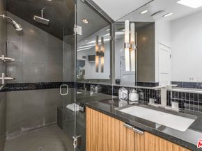 3001 Grand Canal, Venice CA 90291