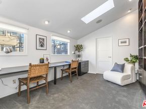 3001 Grand Canal, Venice CA 90291