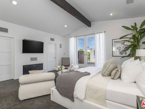 3001 Grand Canal, Venice CA 90291