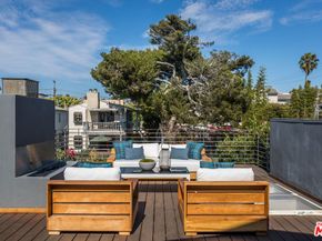 3001 Grand Canal, Venice CA 90291