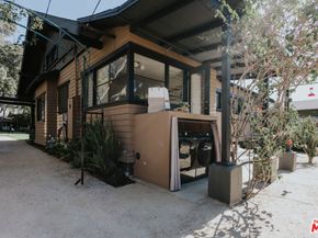 889 N Chester Avenue, Pasadena CA 91104