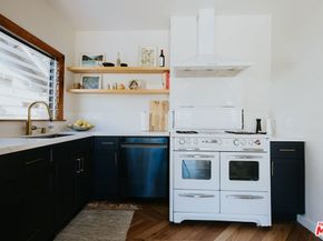 889 N Chester Avenue, Pasadena CA 91104