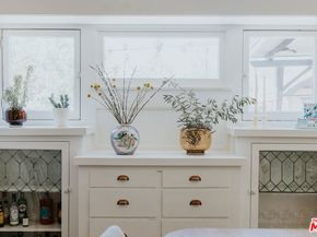 889 N Chester Avenue, Pasadena CA 91104