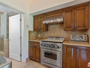 632 S Arden Boulevard, Los Angeles CA 90005