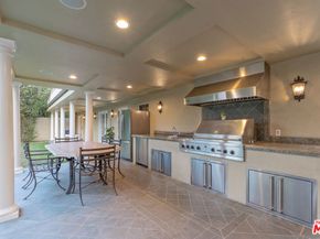 632 S Arden Boulevard, Los Angeles CA 90005