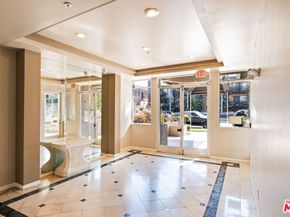 4943 Rosewood Avenue 104, Los Angeles CA 90004