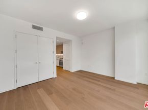 877 Francisco Street 1121, Los Angeles CA 90017