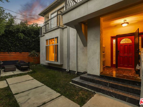 3943 Wade Street, Los Angeles CA 90066