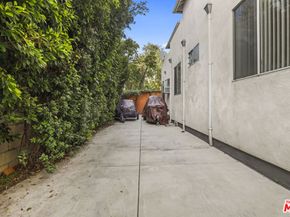 3943 Wade Street, Los Angeles CA 90066
