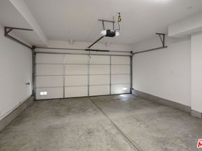 11216 W Lyon Lane 13, North Hollywood CA 91606