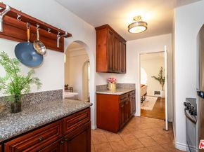 4118 5th Avenue, Los Angeles CA 90008