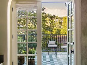 1982 N Normandie Avenue, Los Angeles CA 90027