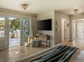 1982 N Normandie Avenue, Los Angeles CA 90027